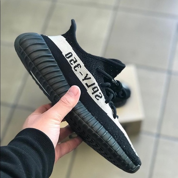 Yeezy boost 350 V2 Oreo